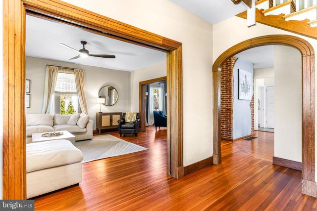 2 WAUGH AVE, Glyndon, MD 21136
