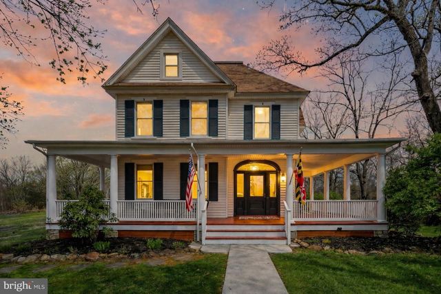 2 WAUGH AVE, Glyndon, MD 21136