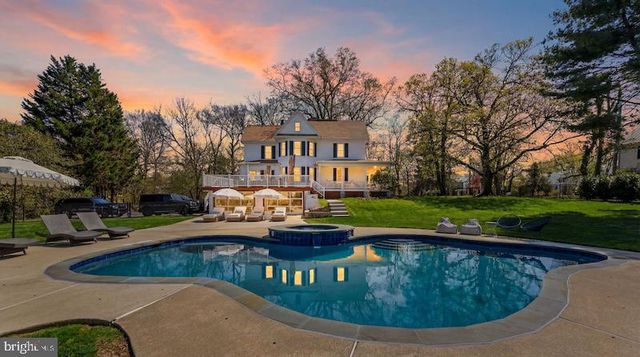 2 WAUGH AVE, Glyndon, MD 21136