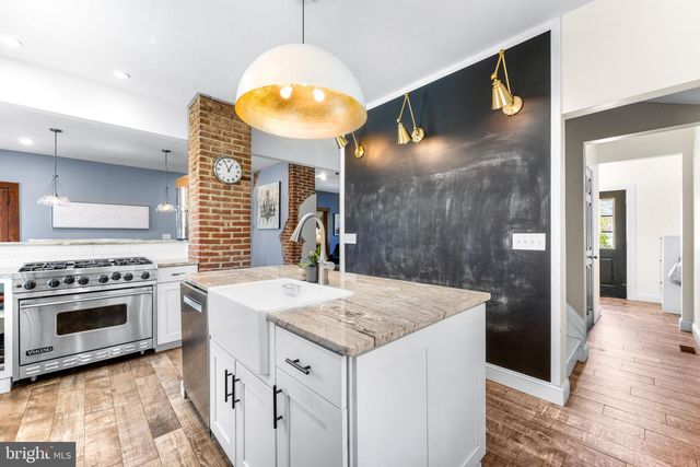 2 WAUGH AVE, Glyndon, MD 21136