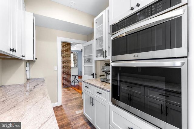 2 WAUGH AVE, Glyndon, MD 21136