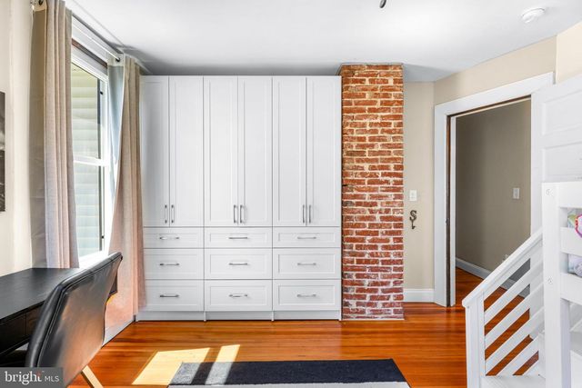 2 WAUGH AVE, Glyndon, MD 21136