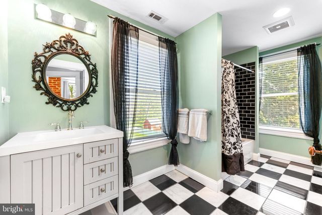 2 WAUGH AVE, Glyndon, MD 21136