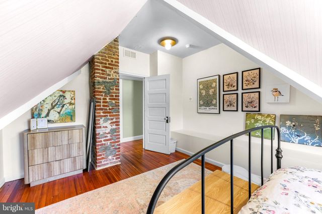 2 WAUGH AVE, Glyndon, MD 21136