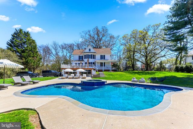 2 WAUGH AVE, Glyndon, MD 21136