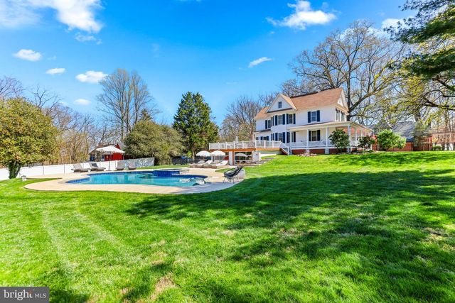 2 WAUGH AVE, Glyndon, MD 21136