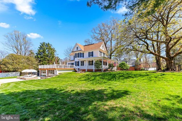 2 WAUGH AVE, Glyndon, MD 21136