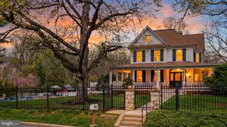 2 WAUGH AVE, Glyndon, MD 21136