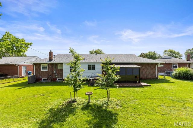 8553 Craighill Drive, Affton, MO 63123