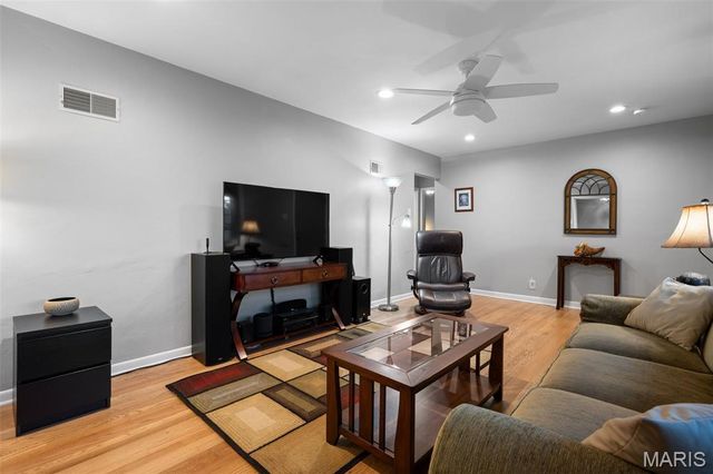 8553 Craighill Drive, Affton, MO 63123