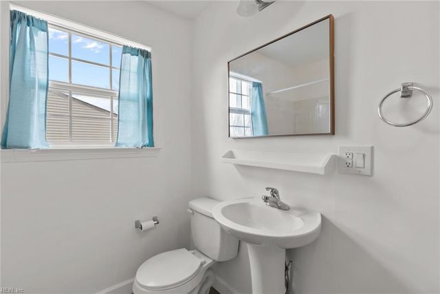 903 Sherman LN, Norfolk, VA 23523