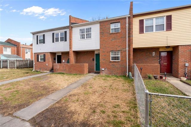 903 Sherman LN, Norfolk, VA 23523