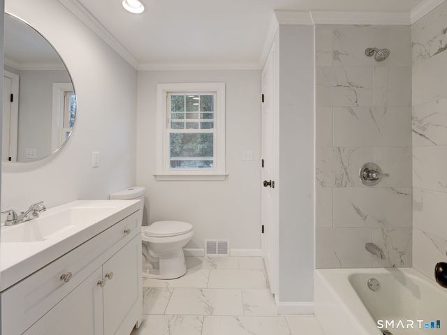 11 Cheshire Road, Prospect, CT 06712