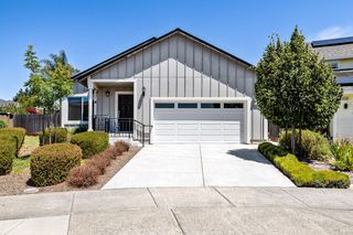 3752 Hennessy Pl, Santa Rosa, CA 95403