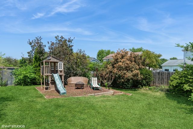 16125 Fairfield Drive, Plainfield, IL 60586
