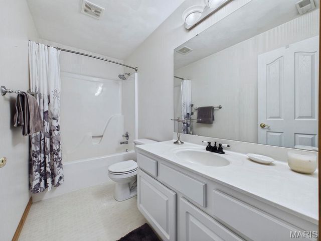 1219 Quail Ridge Court, Belleville, IL 62221
