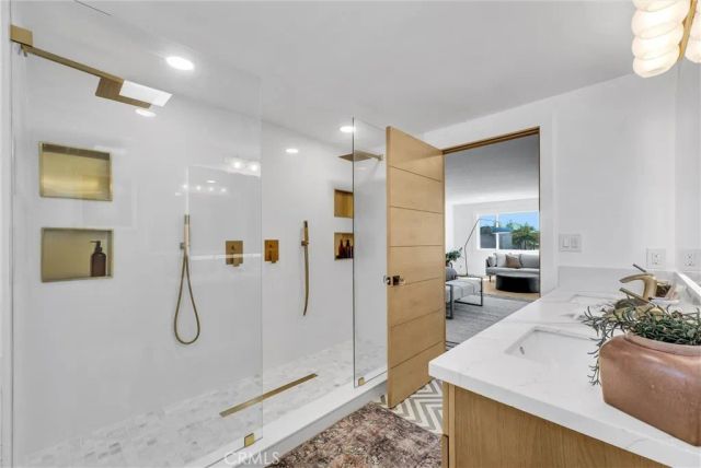 3690 Marigold, Seal Beach, CA 90740
