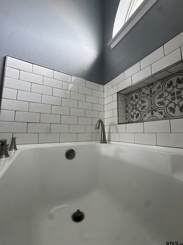 10845 Nashville Dr, Flint, TX 75762