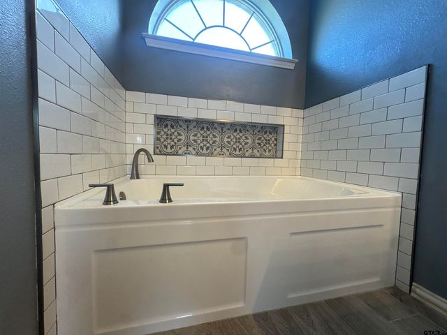 10845 Nashville Dr, Flint, TX 75762