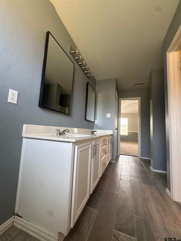 10845 Nashville Dr, Flint, TX 75762