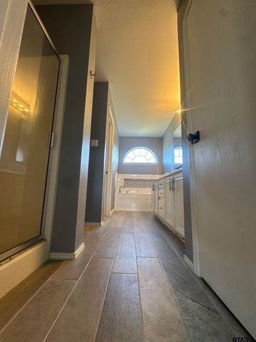 10845 Nashville Dr, Flint, TX 75762