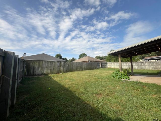 10845 Nashville Dr, Flint, TX 75762