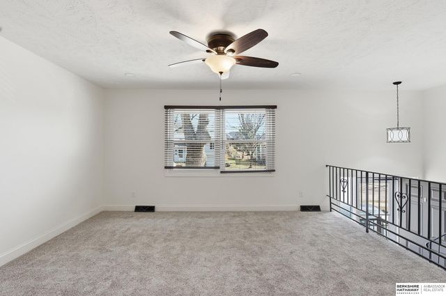 720 Leprechaun Lane, Papillion, NE 68046