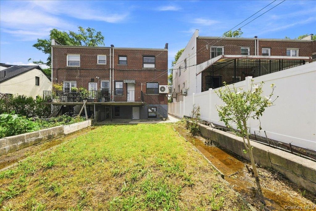 1463 Pelham Parkway N, Bronx, NY 10469 — photo 3