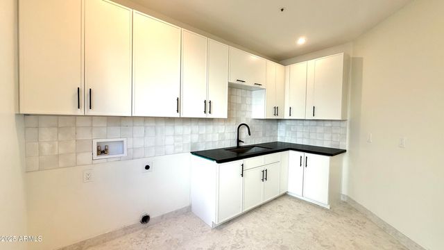 8133 E CORTEZ Drive, Scottsdale, AZ 85260