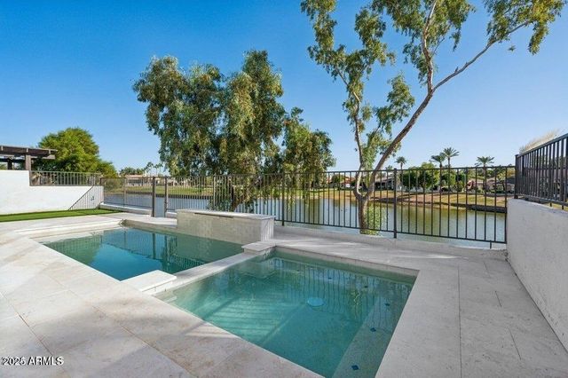 8133 E CORTEZ Drive, Scottsdale, AZ 85260