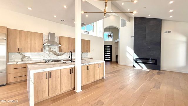 8133 E CORTEZ Drive, Scottsdale, AZ 85260