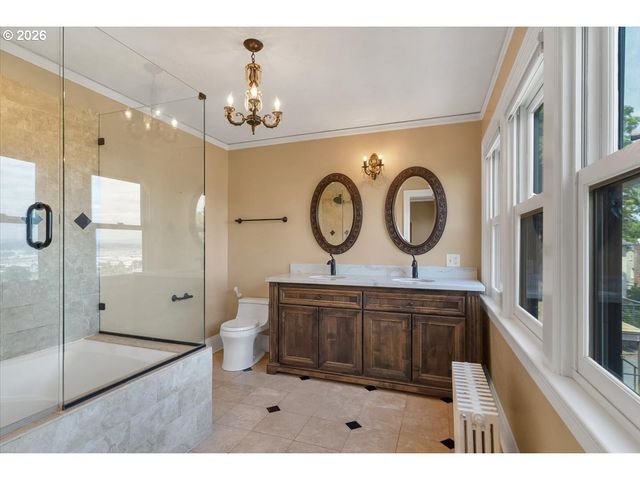 294 Nw MACLEAY Blvd, Portland, OR 97210