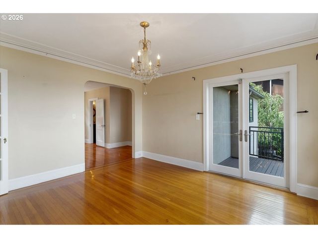 294 Nw MACLEAY Blvd, Portland, OR 97210