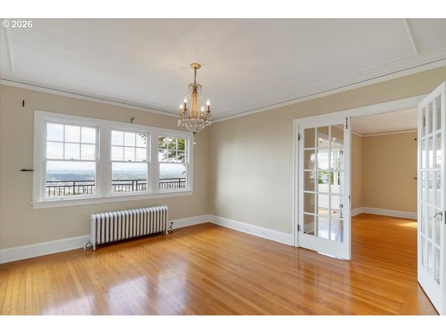 294 Nw MACLEAY Blvd, Portland, OR 97210