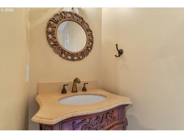 294 Nw MACLEAY Blvd, Portland, OR 97210