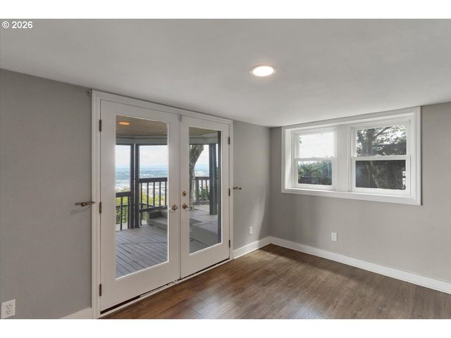294 Nw MACLEAY Blvd, Portland, OR 97210