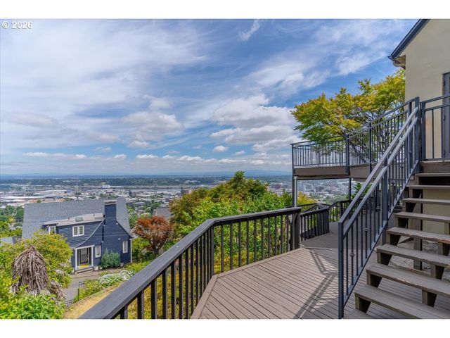 294 Nw MACLEAY Blvd, Portland, OR 97210