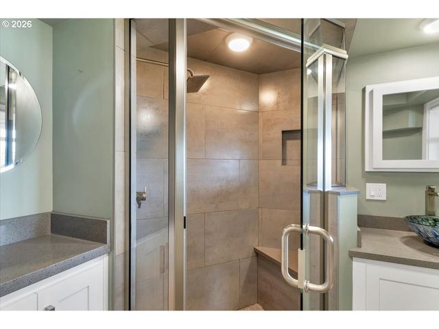 294 Nw MACLEAY Blvd, Portland, OR 97210