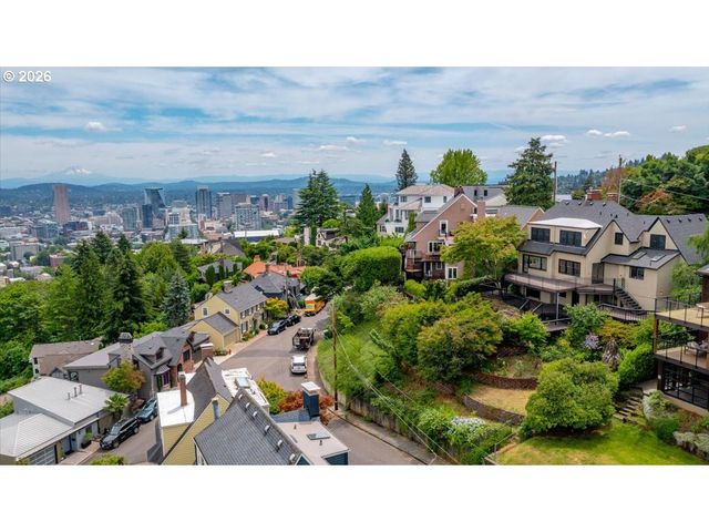294 Nw MACLEAY Blvd, Portland, OR 97210