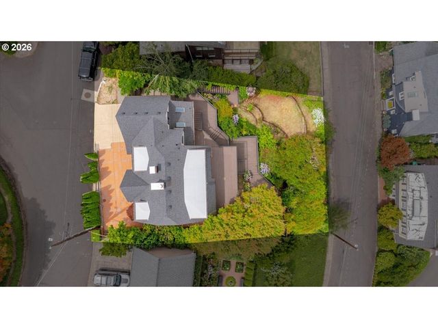 294 Nw MACLEAY Blvd, Portland, OR 97210