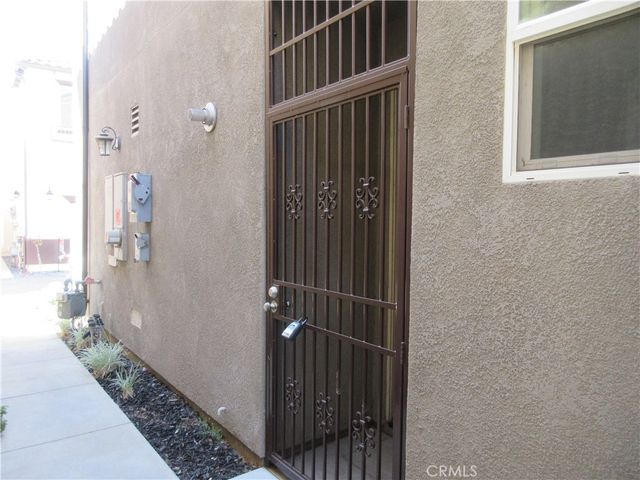 7610 N. Honor Way, Van Nuys, CA 91405
