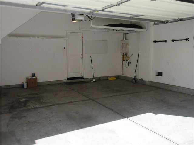 7610 N. Honor Way, Van Nuys, CA 91405