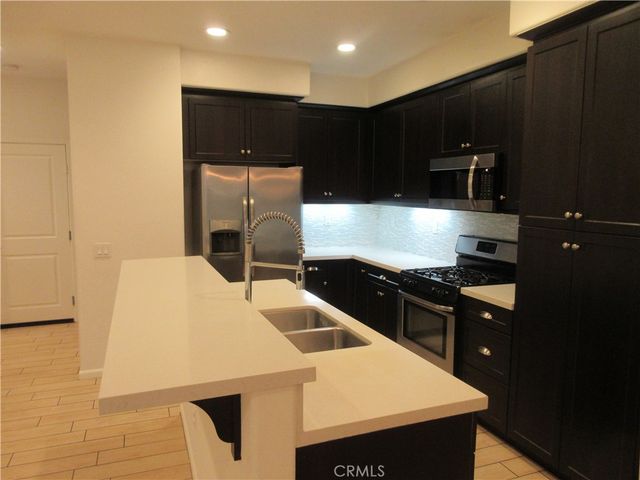7610 N. Honor Way, Van Nuys, CA 91405