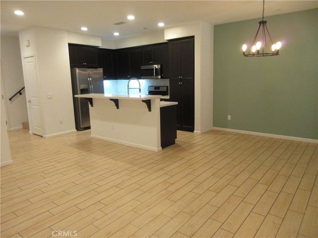 7610 N. Honor Way, Van Nuys, CA 91405