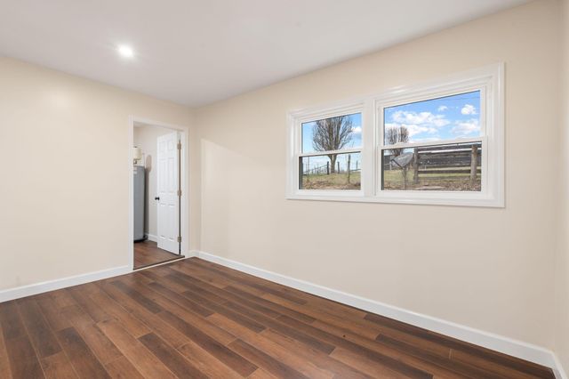 705 Richmond Rd Loop 1, Lancaster, KY 40444