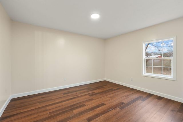 705 Richmond Rd Loop 1, Lancaster, KY 40444