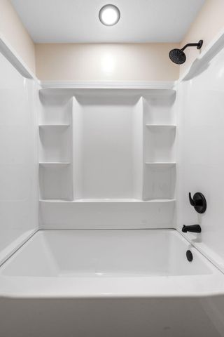 705 Richmond Rd Loop 1, Lancaster, KY 40444