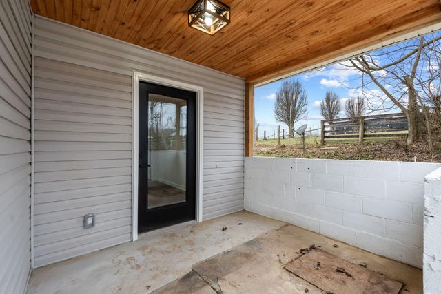 705 Richmond Rd Loop 1, Lancaster, KY 40444