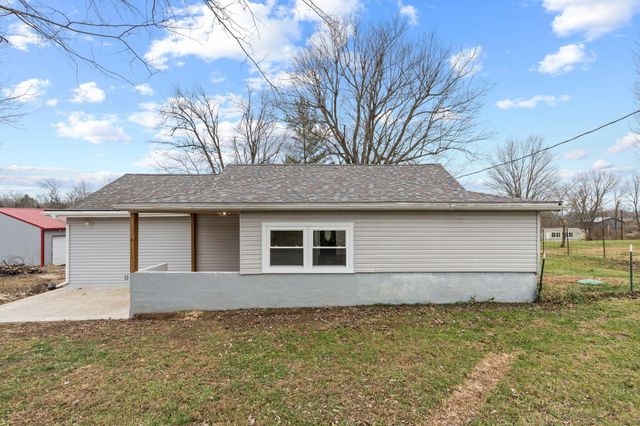 705 Richmond Rd Loop 1, Lancaster, KY 40444