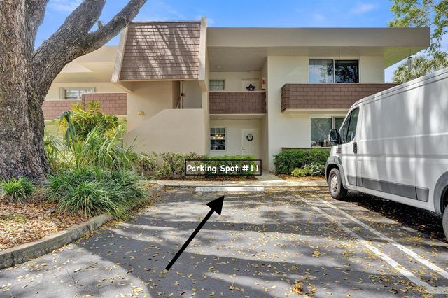 3621 Oaks Clubhouse Drive 101, Pompano Beach, FL 33069